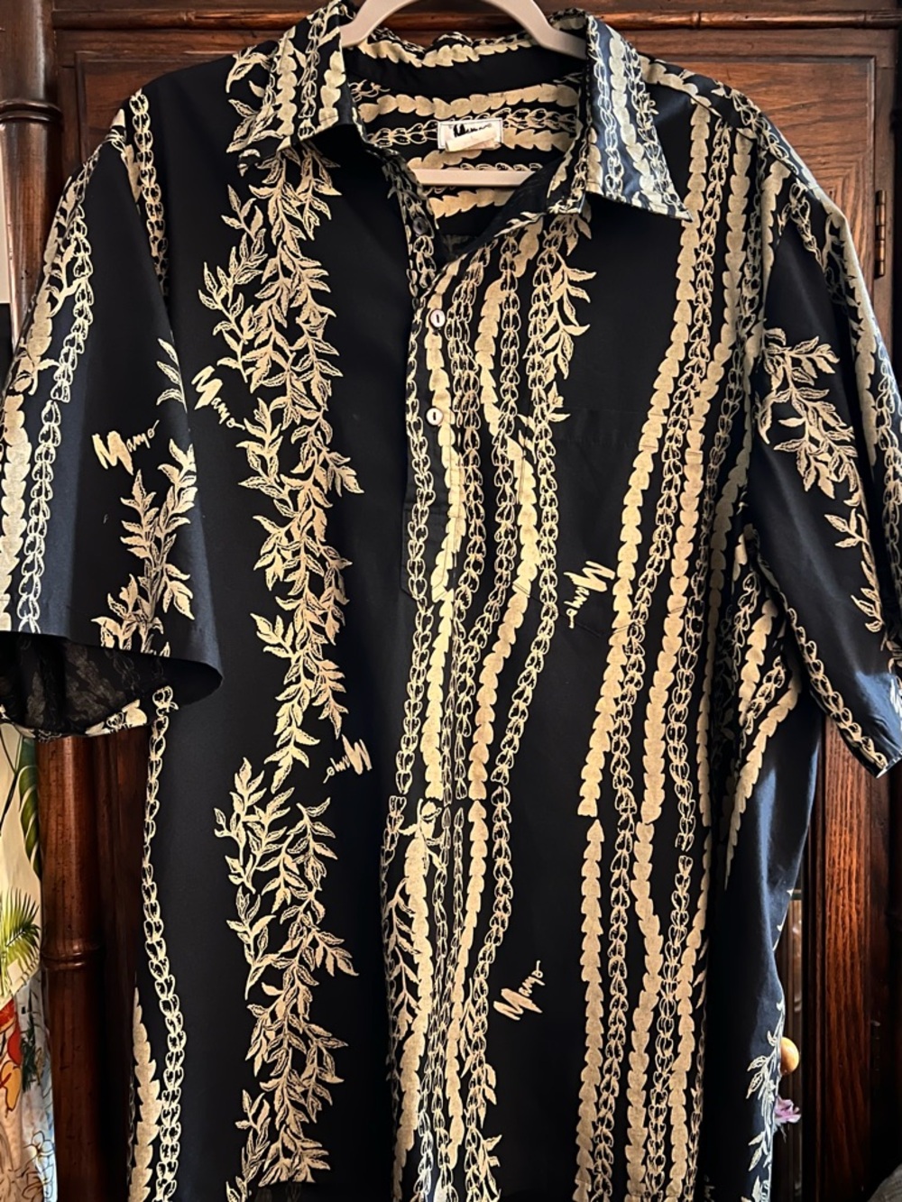 Mamo Howell Black & White Lei Aloha Pullover Shirt